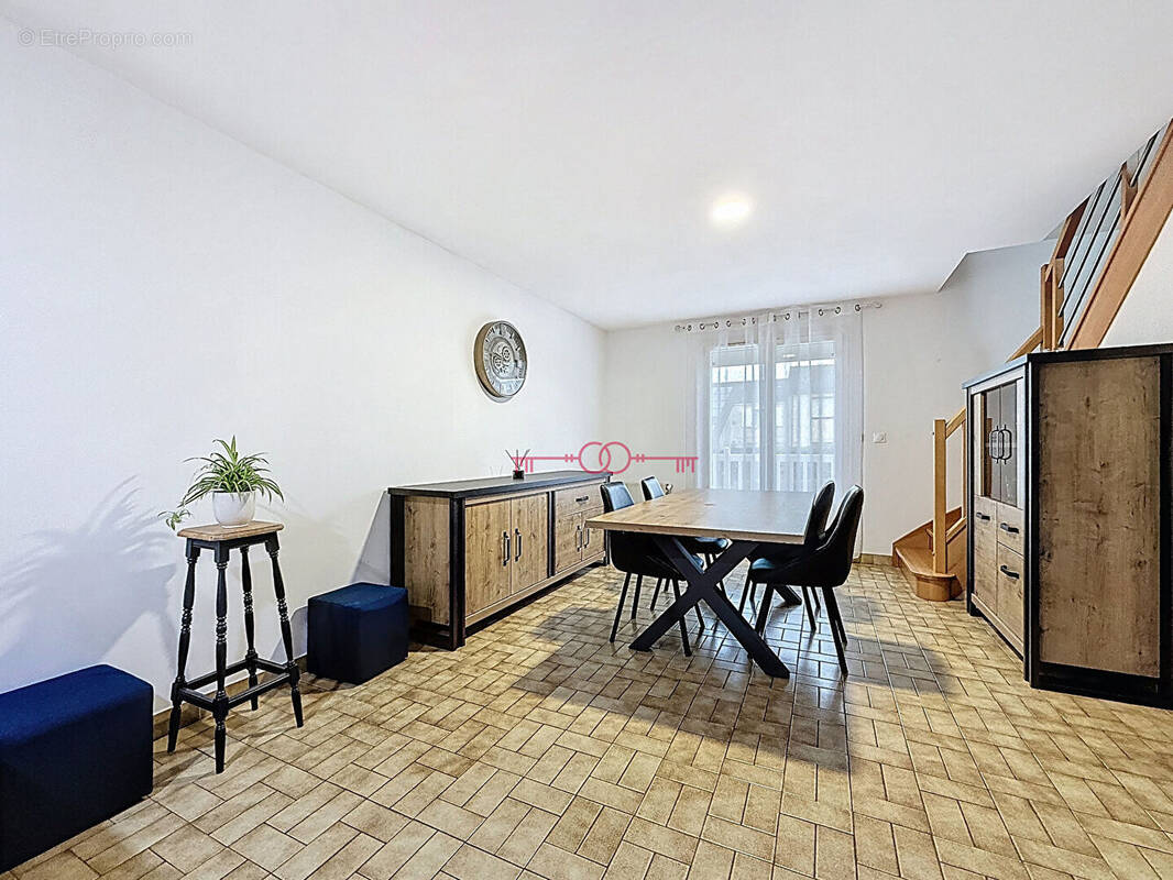 Maison à SAINTE-MENEHOULD