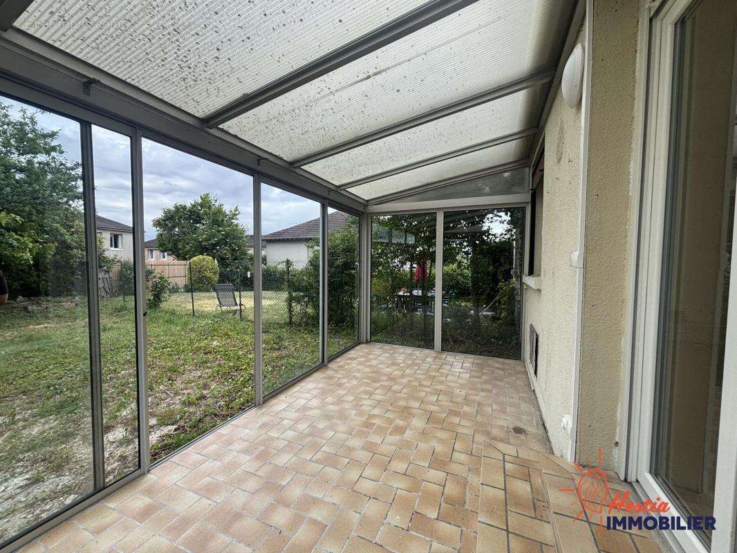 WITRY-LÈS-REIMS -- Maison 5 pièces 83 m² -- Cour & Jardin - photo 3