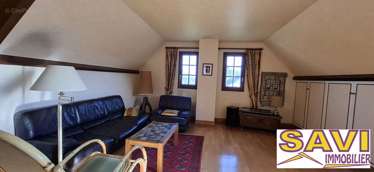 Maison à FERRIERES-EN-GATINAIS