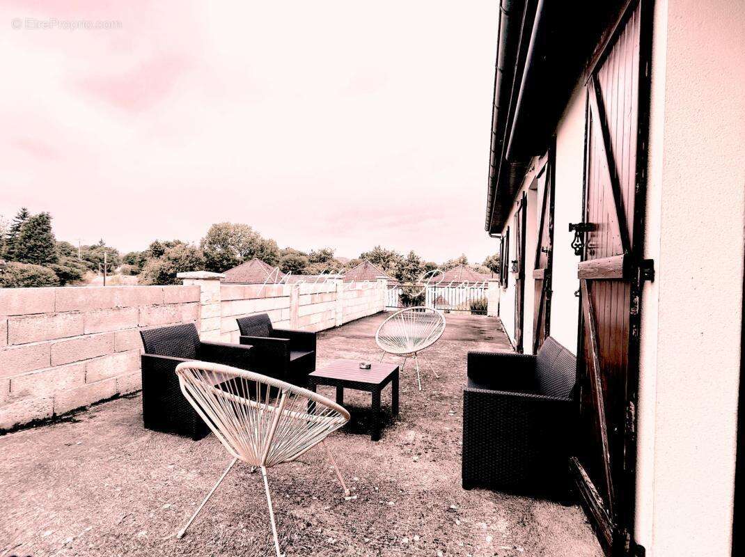 Maison à SAINT-SULPICE-LE-GUERETOIS