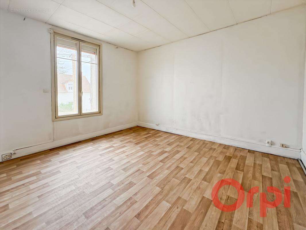 Maison à SAINT-AMAND-MONTROND