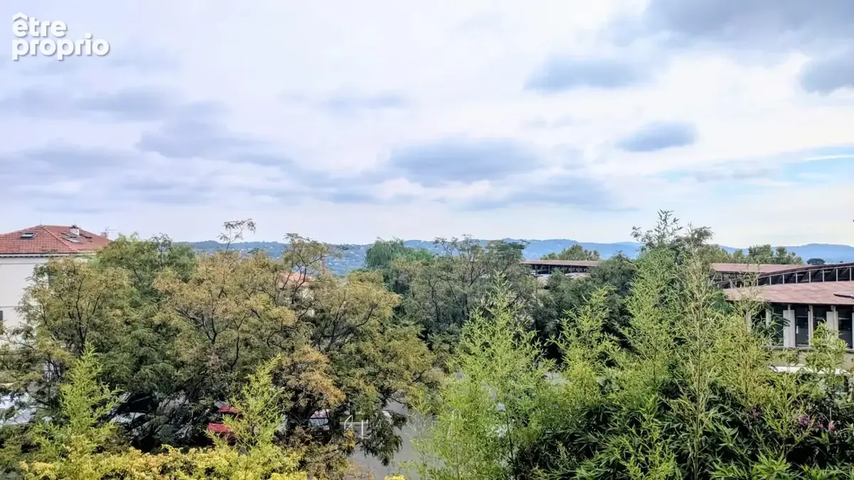 Grasse – T3 de 69 m² en très bon état, terrasse sud-est, ascenseur et parking privatif - photo 9