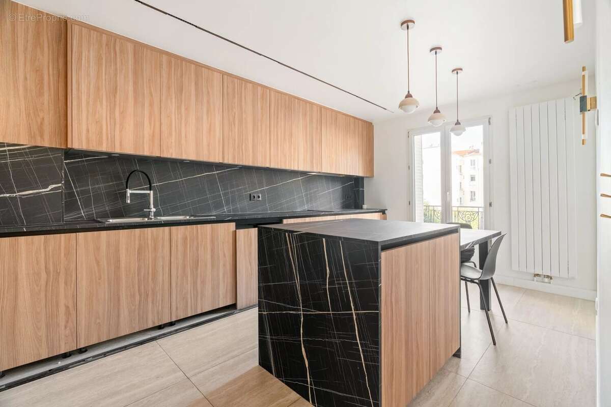 Appartement à LEVALLOIS-PERRET