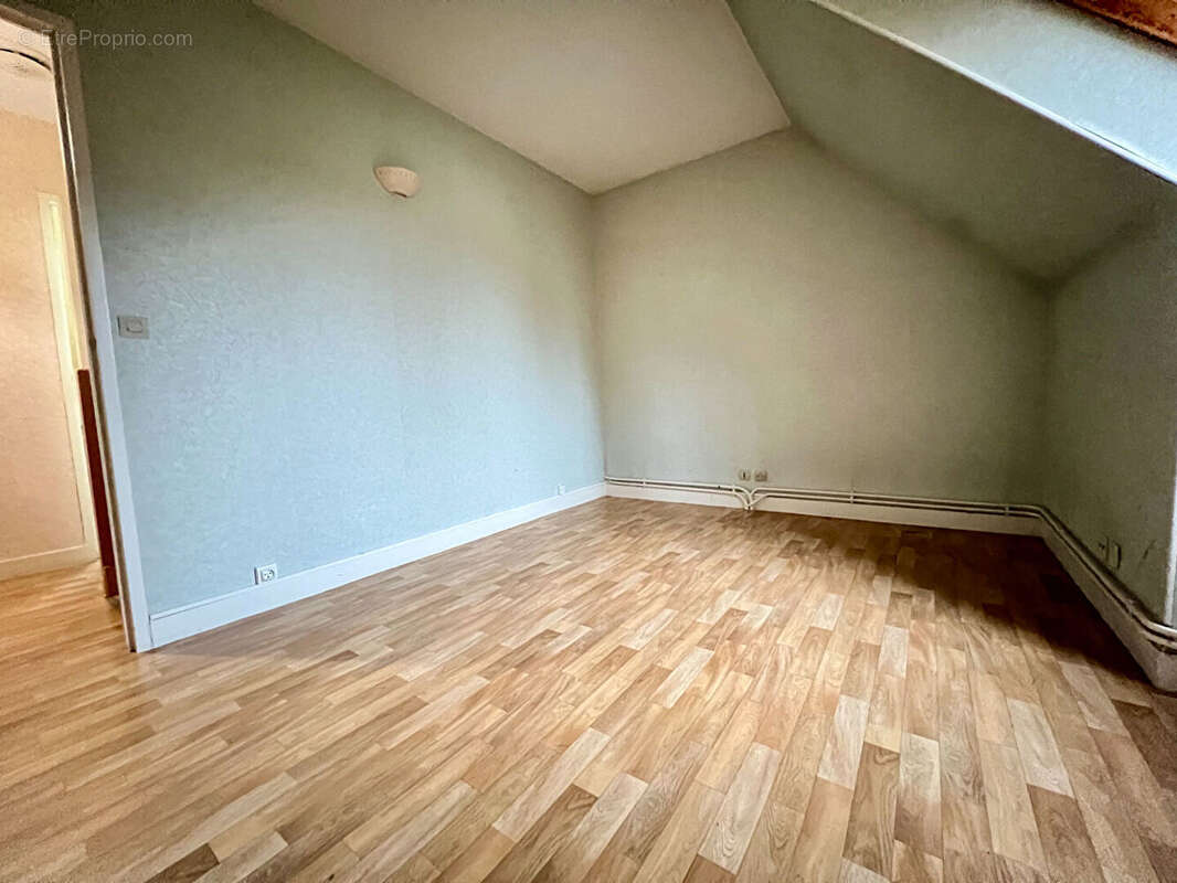 Maison à LE PERRAY-EN-YVELINES