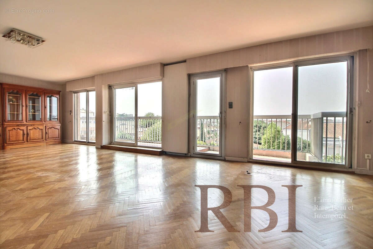 Appartement de caractère de 160m2 avec vues dégagées - photo 3