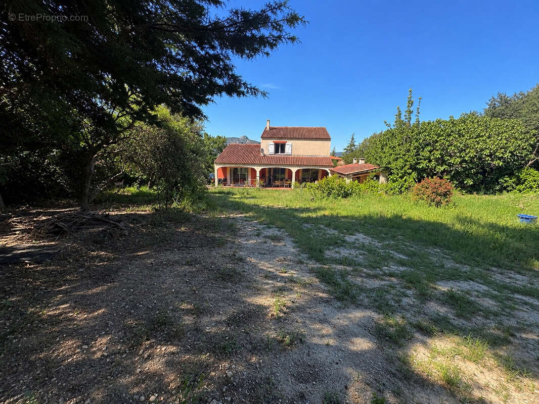 Appartement à AUBAGNE
