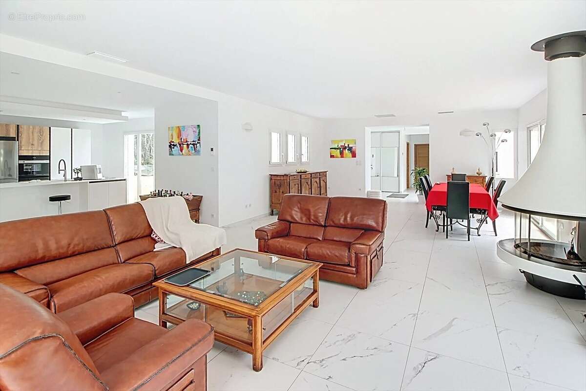 Maison à BAUDINARD-SUR-VERDON