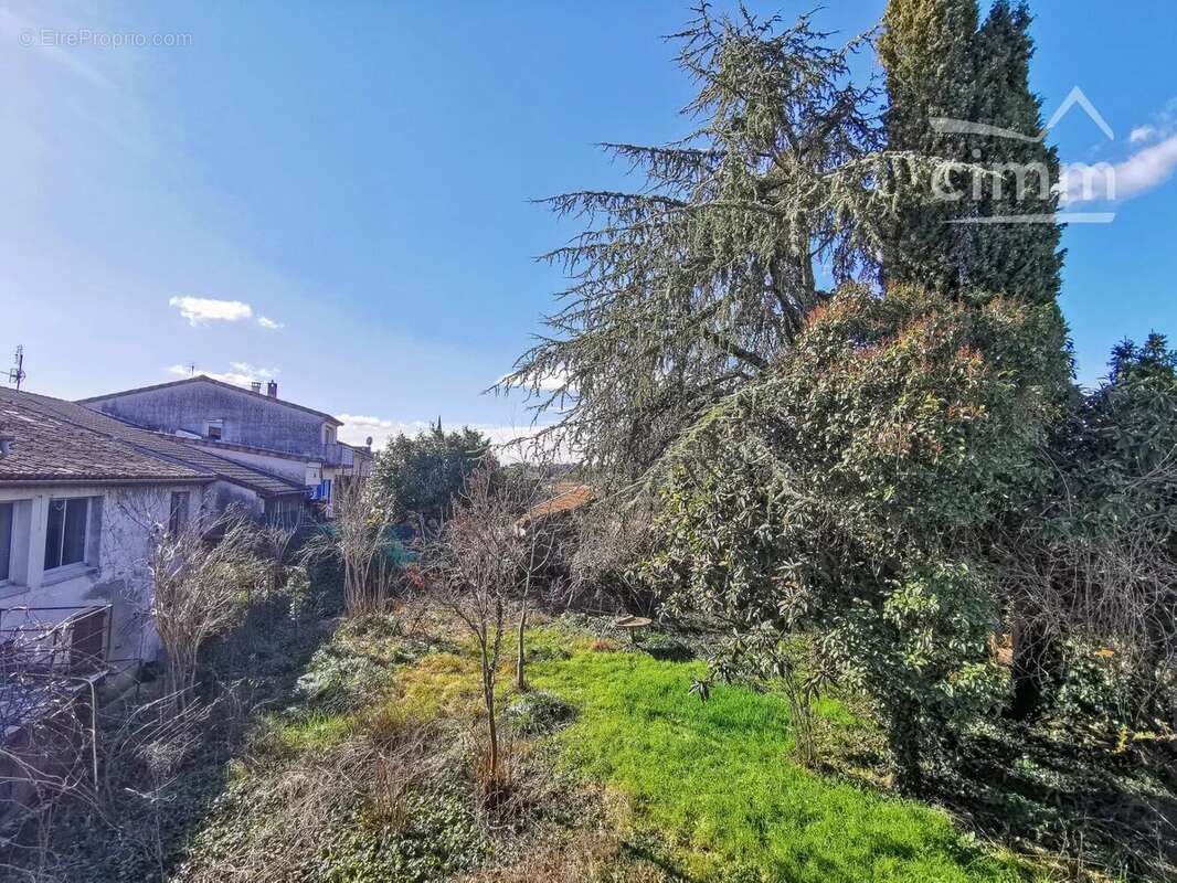 Maison à LABLACHERE