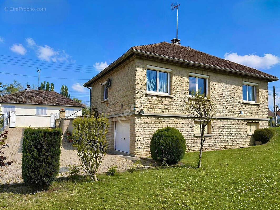 Maison à CHAUMONTEL