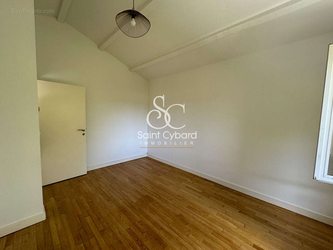 Maison Voeuil et Giget - 3 chambres - photo 7