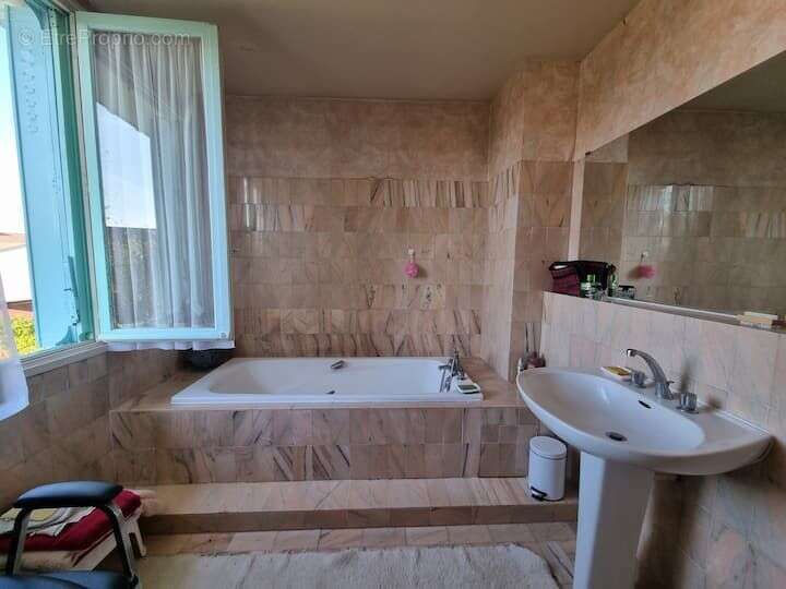 Maison à JUVISY-SUR-ORGE