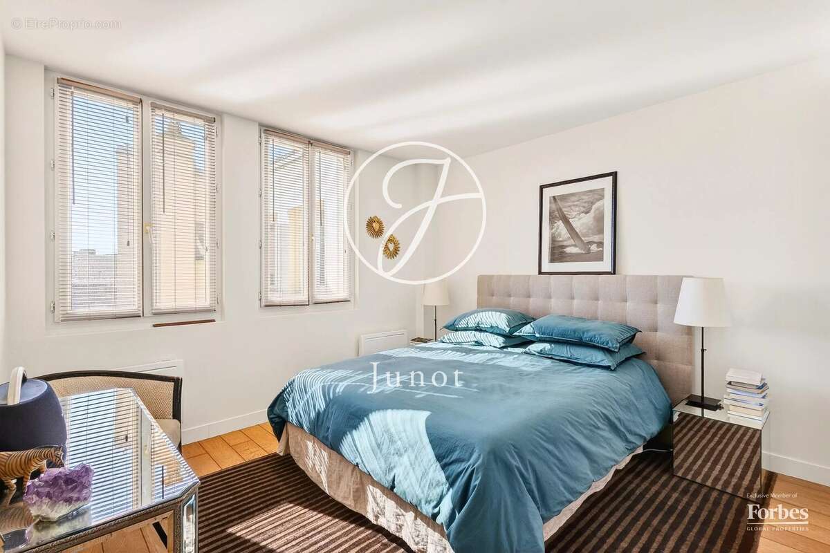 Paris 16e  - FOCH - Appartement d’exception à vendre - 3 pièces -  84,84m² Carrez / 89,15m² au sol - dernier étage -2 chambres - - photo 8