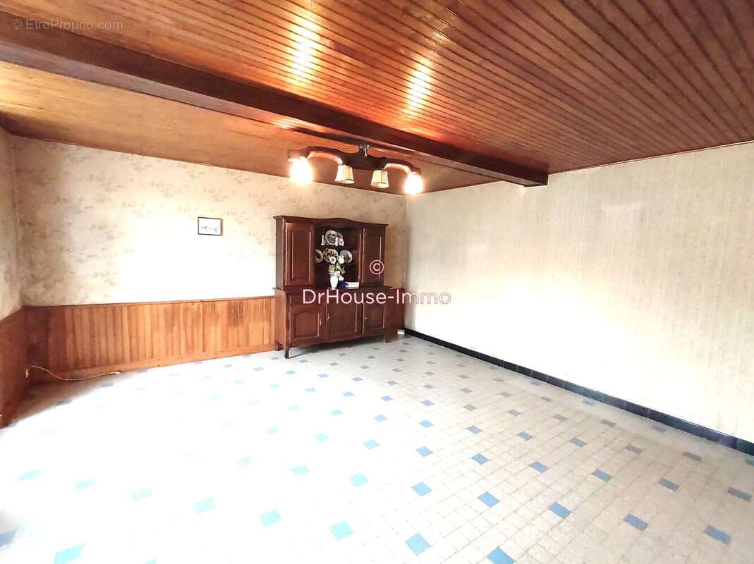 Maison à MONTCHEVRIER