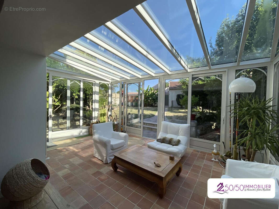 Maison 252 m² à Maule  - photo 3