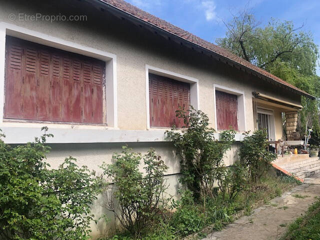 Maison à L'ISLE-D'ABEAU