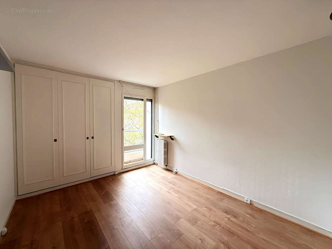 Appartement à JOUY-EN-JOSAS