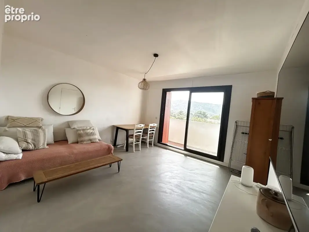 Appartement à MARSEILLE-9E