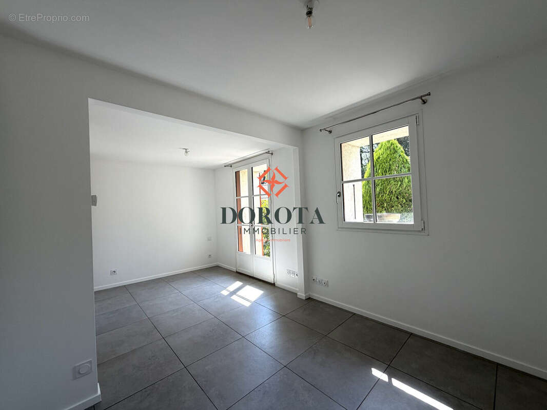 Appartement 45 m² à Saint-Ismier  - photo 7