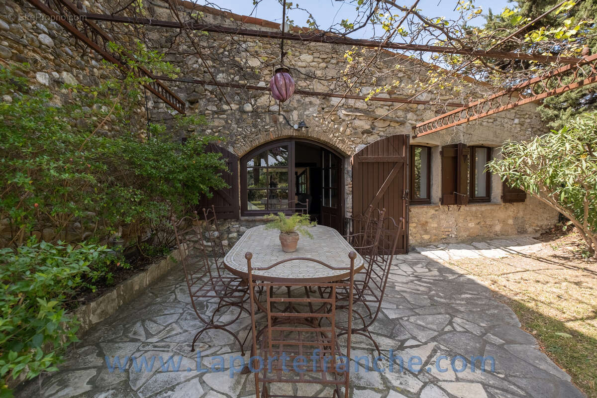 Maison à CAGNES-SUR-MER