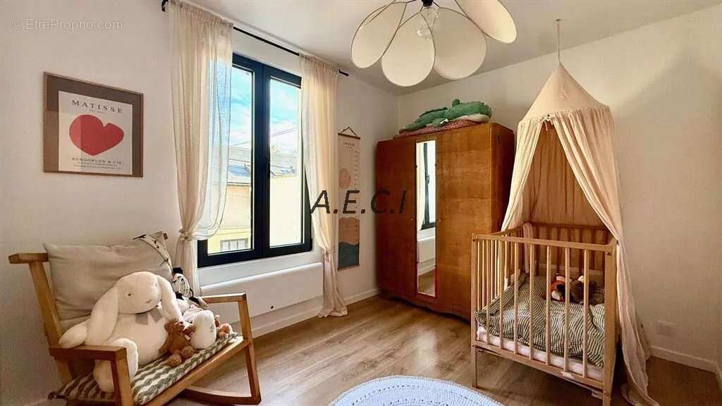 Maison à ASNIERES-SUR-SEINE