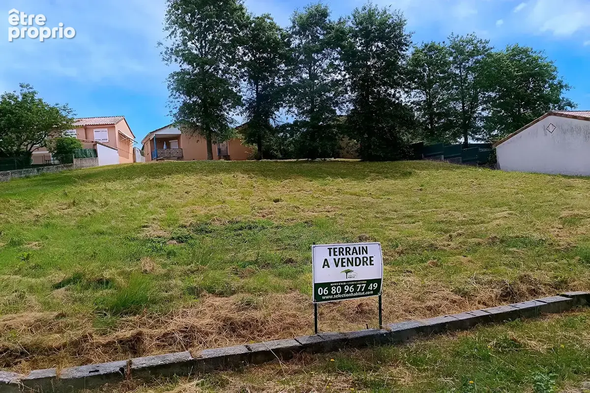 Terrain constructible viabilisé de 1 017 m² - photo 7
