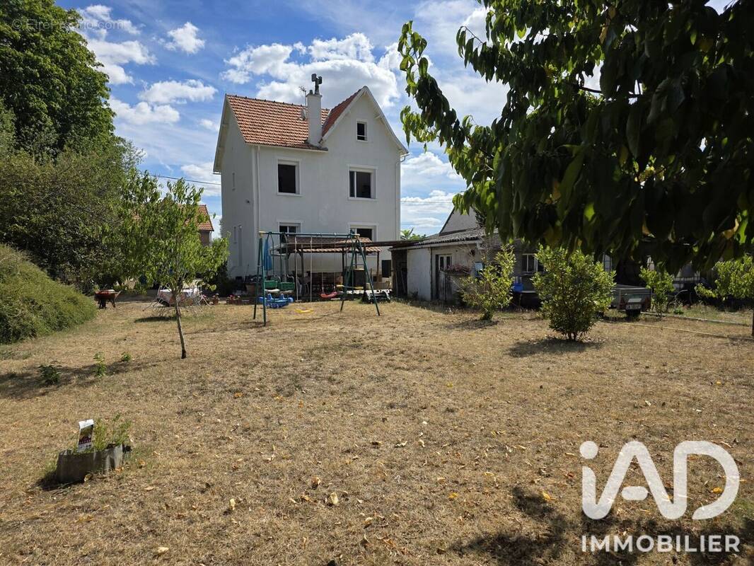 Photo 1 - Maison à CHATELLERAULT
