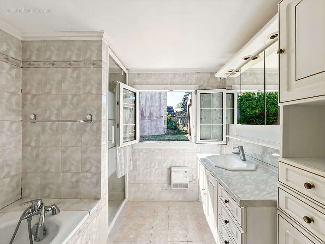 Maison à PACY-SUR-EURE