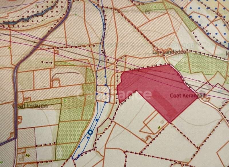 Terrain à PONT-AVEN