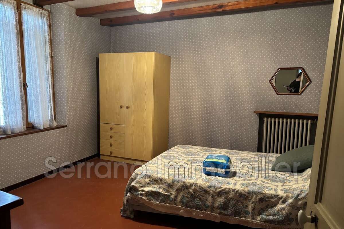 Appartement 350 m² à Beaucaire  - photo 5