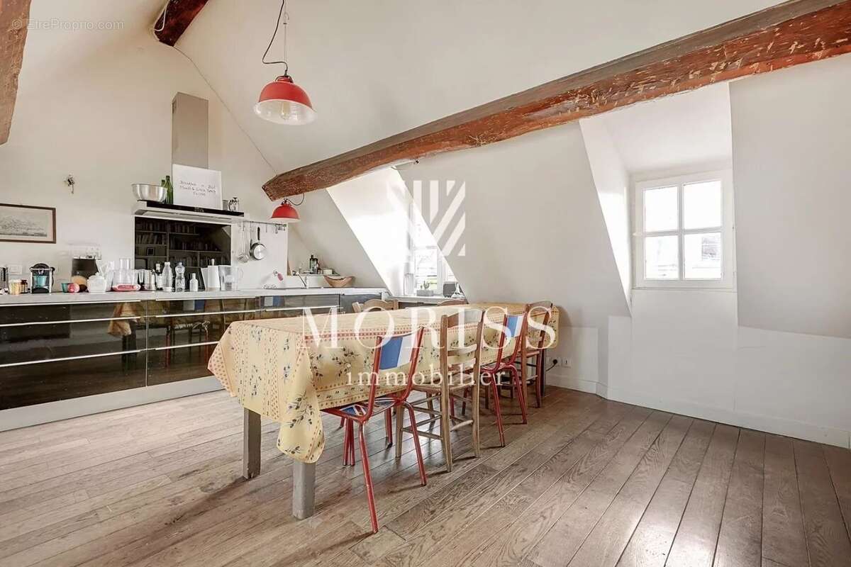 Appartement à PARIS-11E