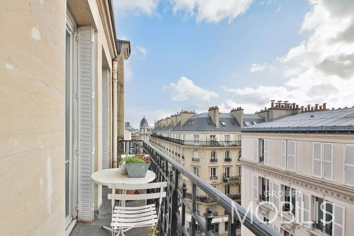 Appartement à PARIS-16E