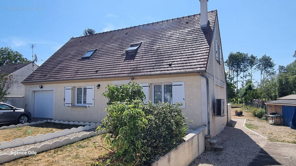 Maison à ESNON