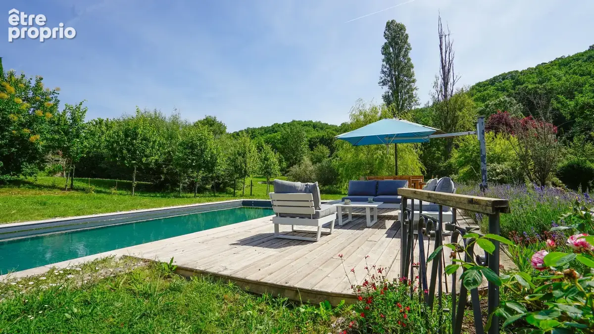 A 5 min de Montcuq : charmante maison en pierre 147 m2, tout confort chauffage au sol, PAC et piscine. - photo 4