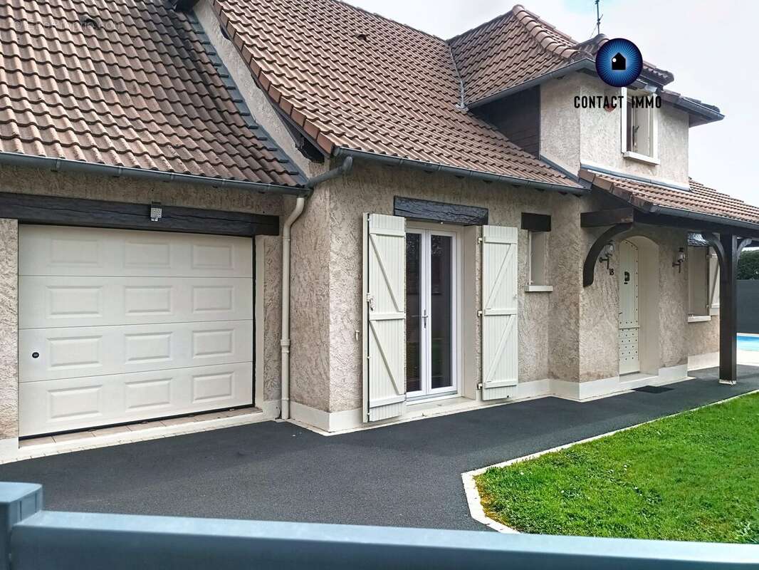 Maison à VARETZ