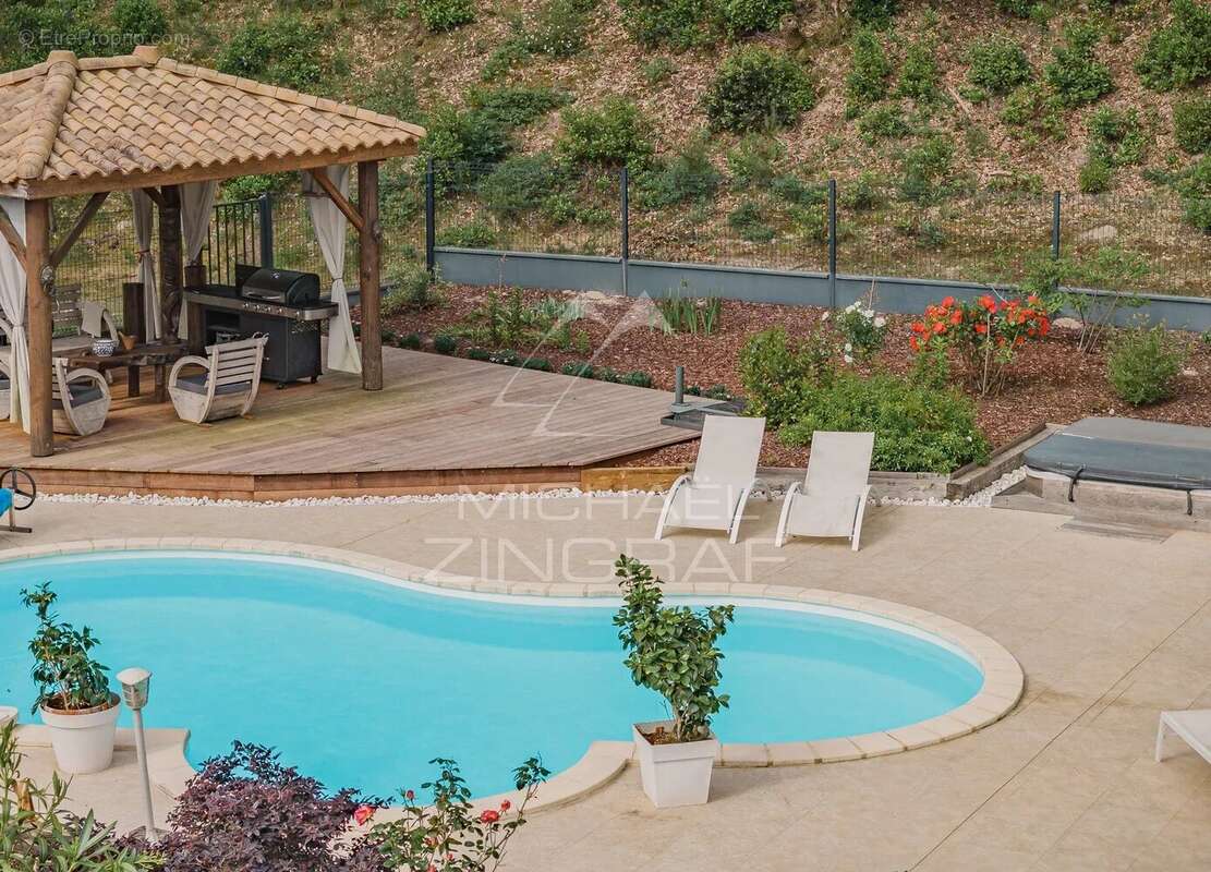 Maison à LE BOUSCAT