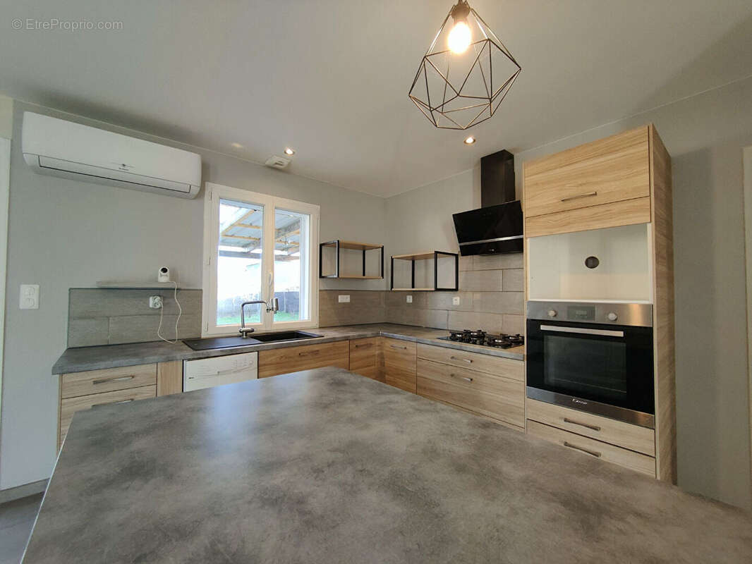 Maison à SAINT-POURCAIN-SUR-SIOULE