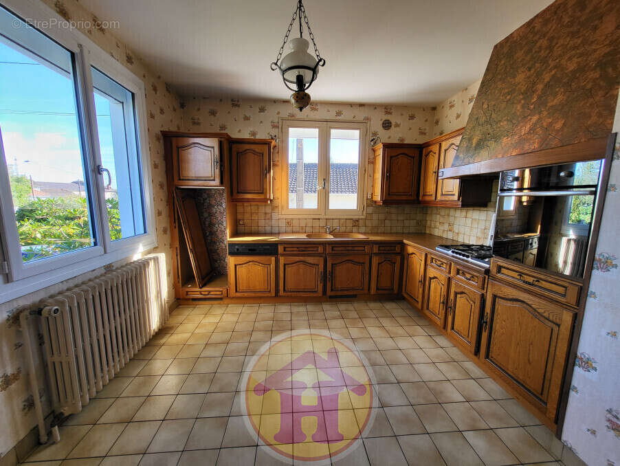 Maison à SAINT-JUNIEN