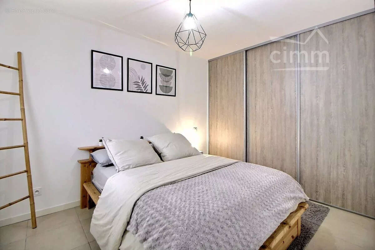 Appartement à LOUPIAN