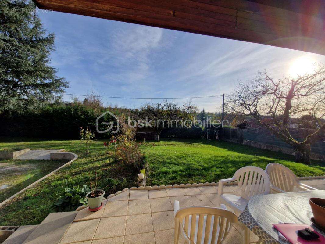 Maison à LA TOUR-DU-PIN