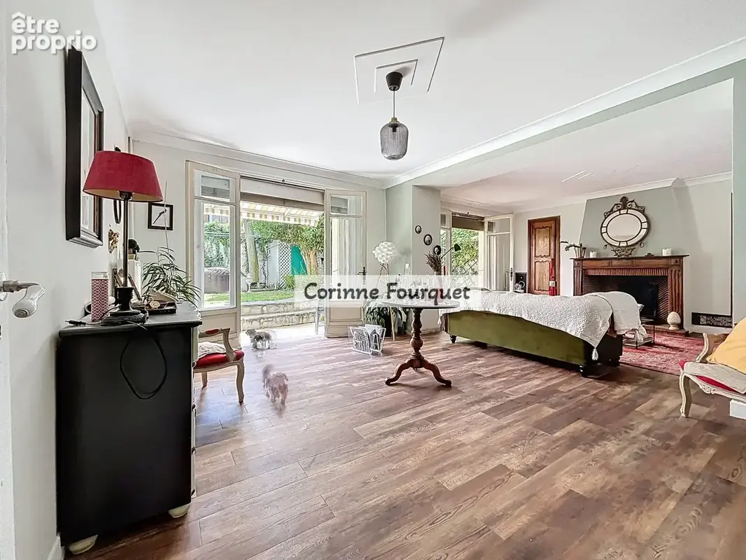 Magnifique maison de caractèreà vendre 8 pièces et jardin coeur de ville - photo 2