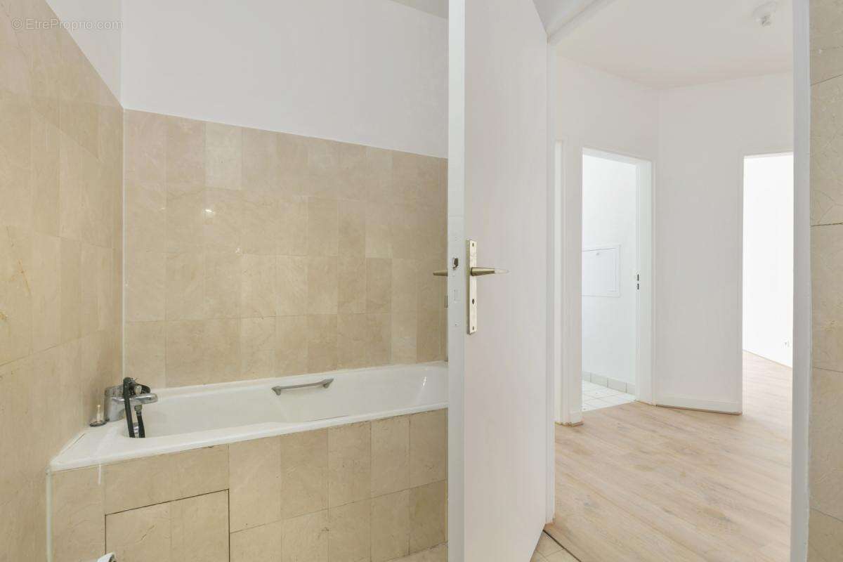 Appartement à LEVALLOIS-PERRET