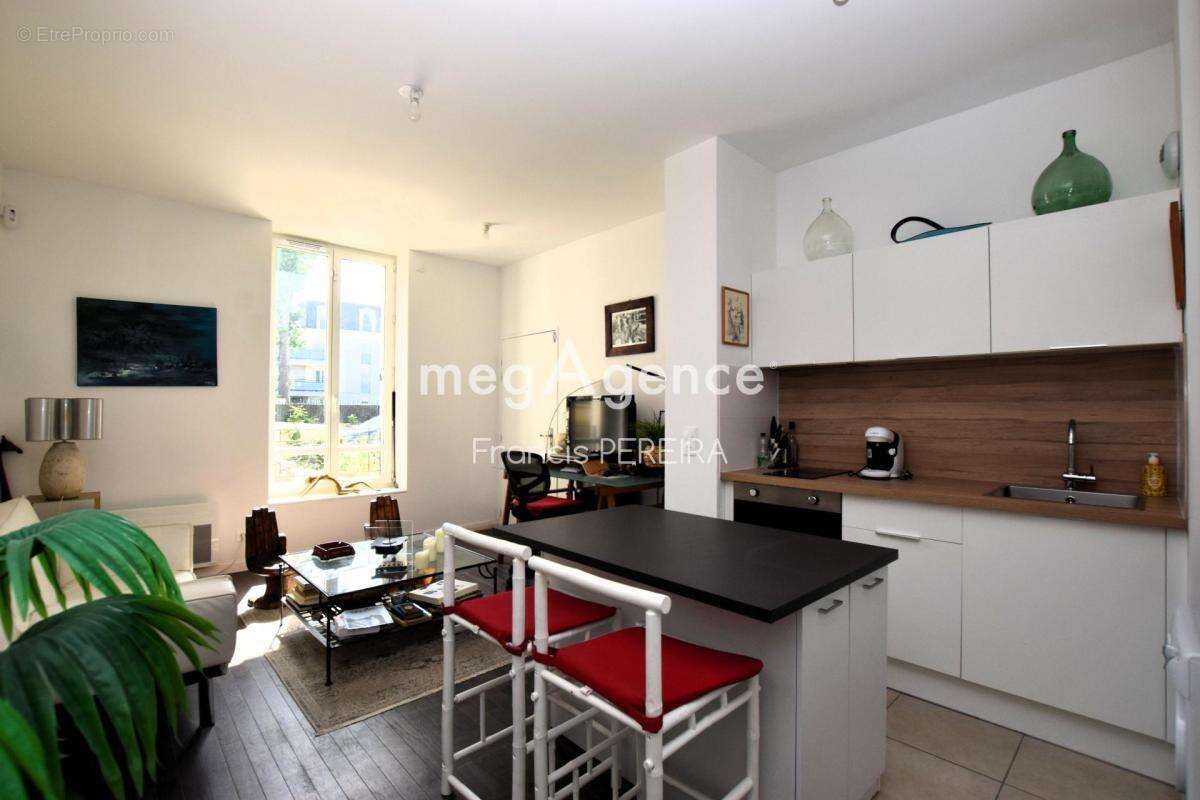 Appartement à VERNEUIL-SUR-SEINE