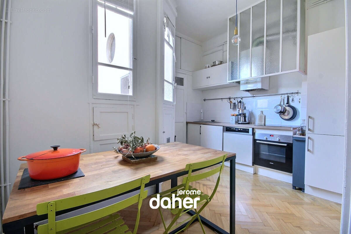 Appartement à MARSEILLE-8E