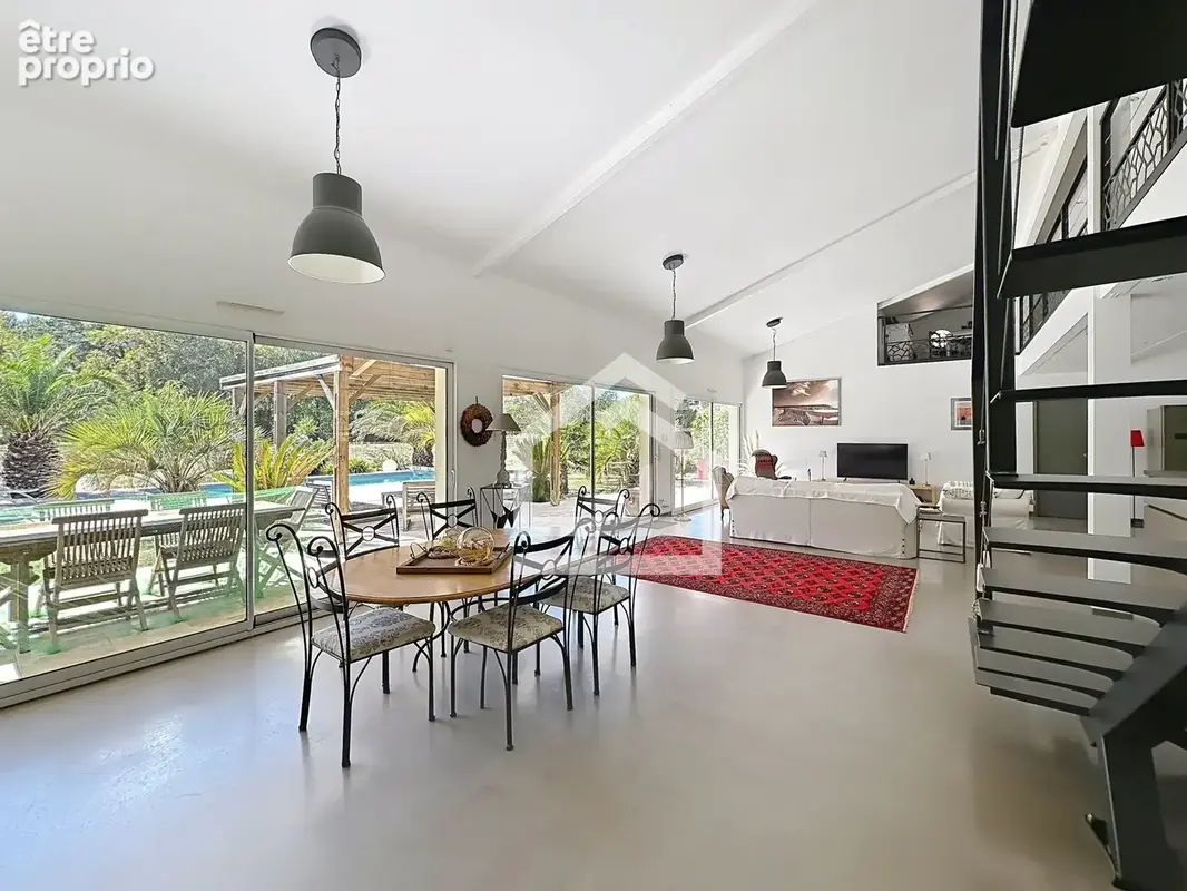 Blanquefort - Magnifique maison au calme avec piscine, grand terrain et dépendances - photo 5