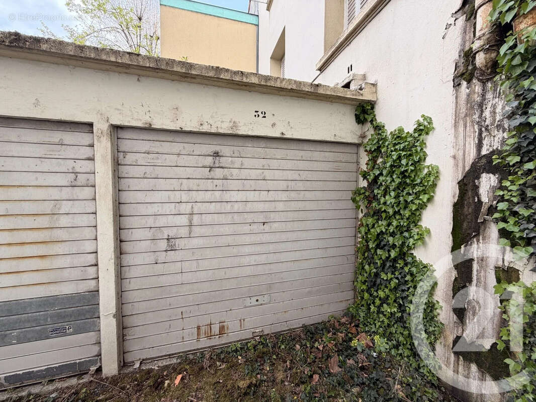Parking à LYON-3E
