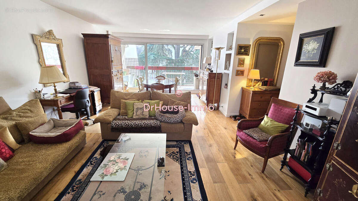 Appartement à SAINT-MAUR-DES-FOSSES