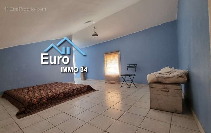 Maison de village avec Terrasse et jardin offrant 149 m² hab. - photo 8