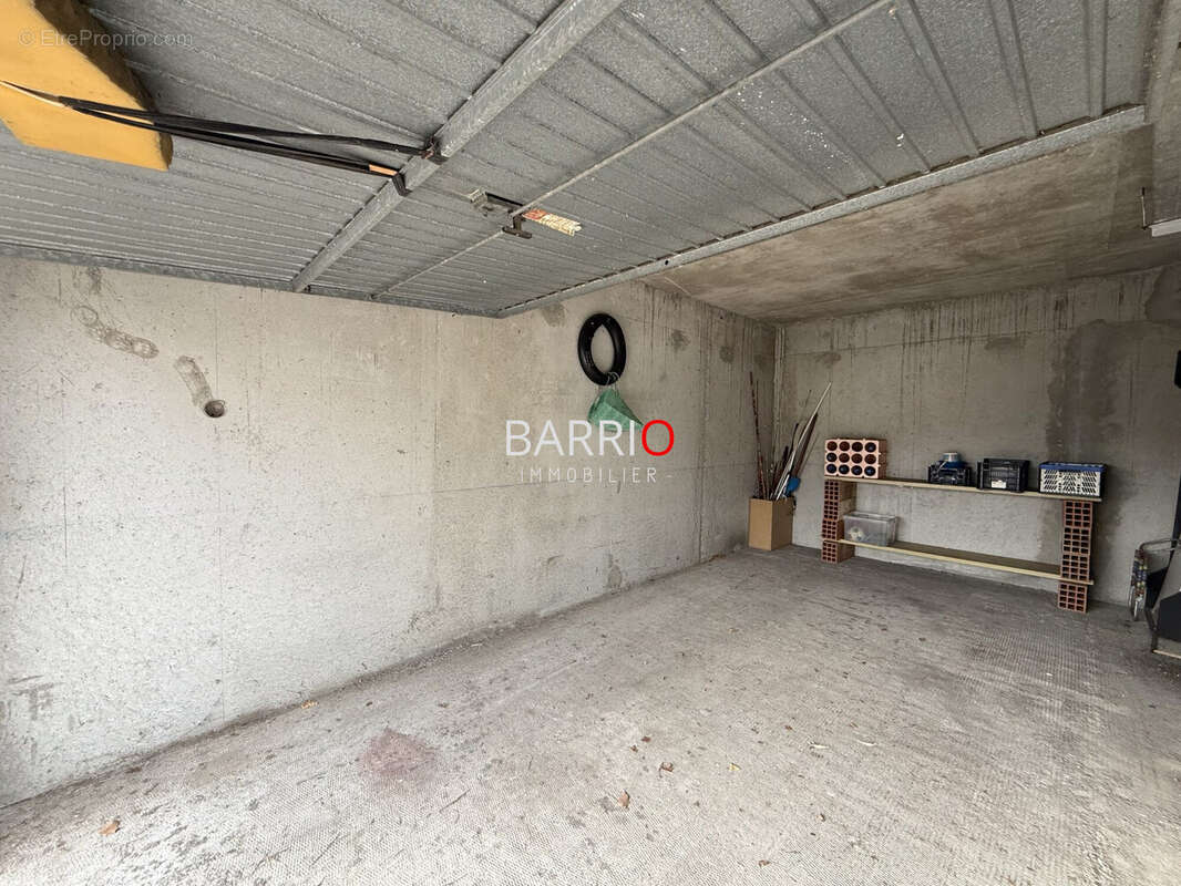 Parking à SAINT-CYPRIEN