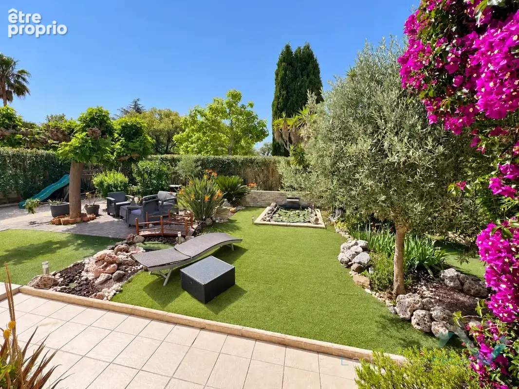 Photo Maison à La Londe-Les-Maures au prix de 689 000€