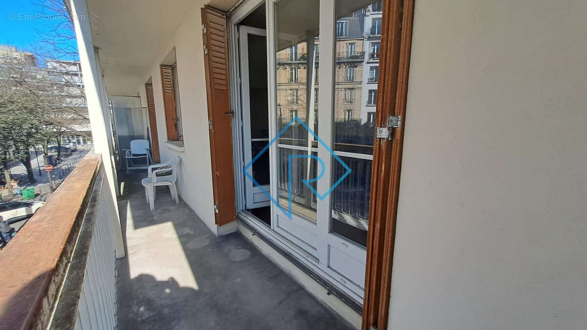 Appartement à PARIS-20E